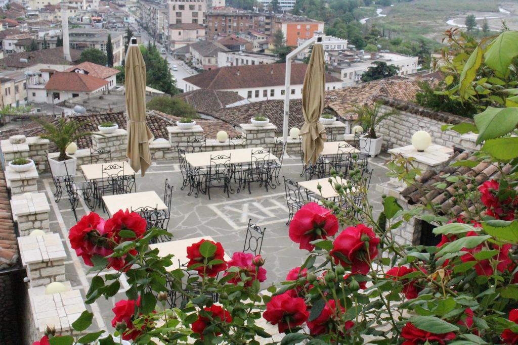 Hotel Vila Aleksander Берат Экстерьер фото